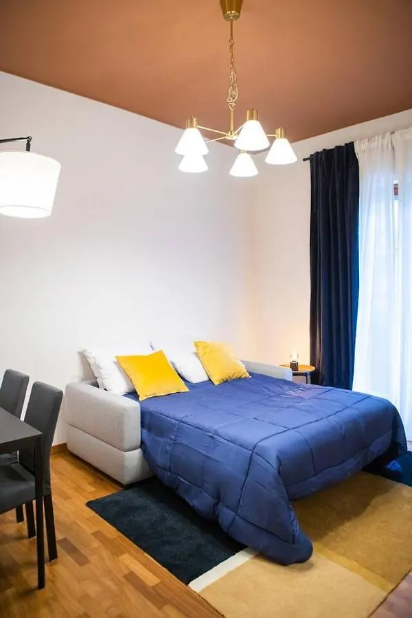 Delightful Shanti Home Milan 0*,