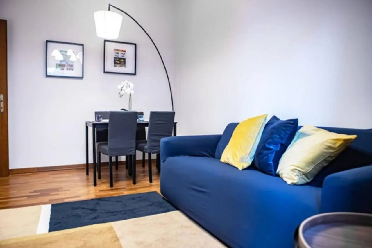 Apartment Delightful Shanti Home Milan