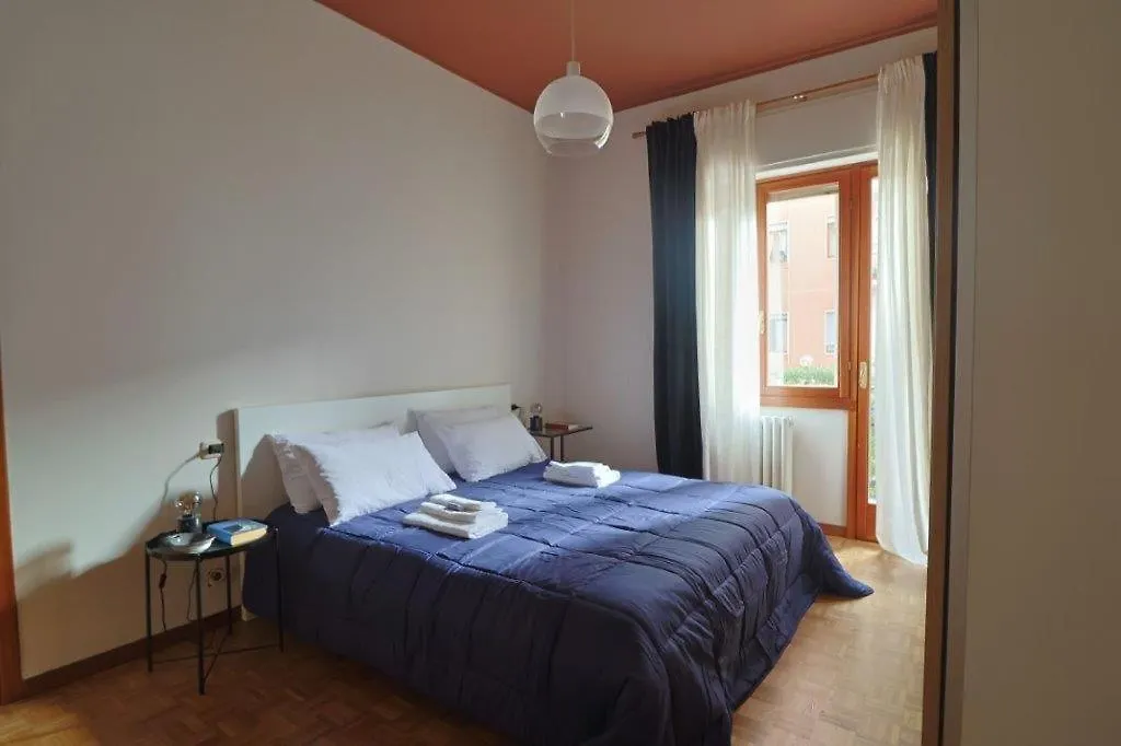 Delightful Shanti Home Milan